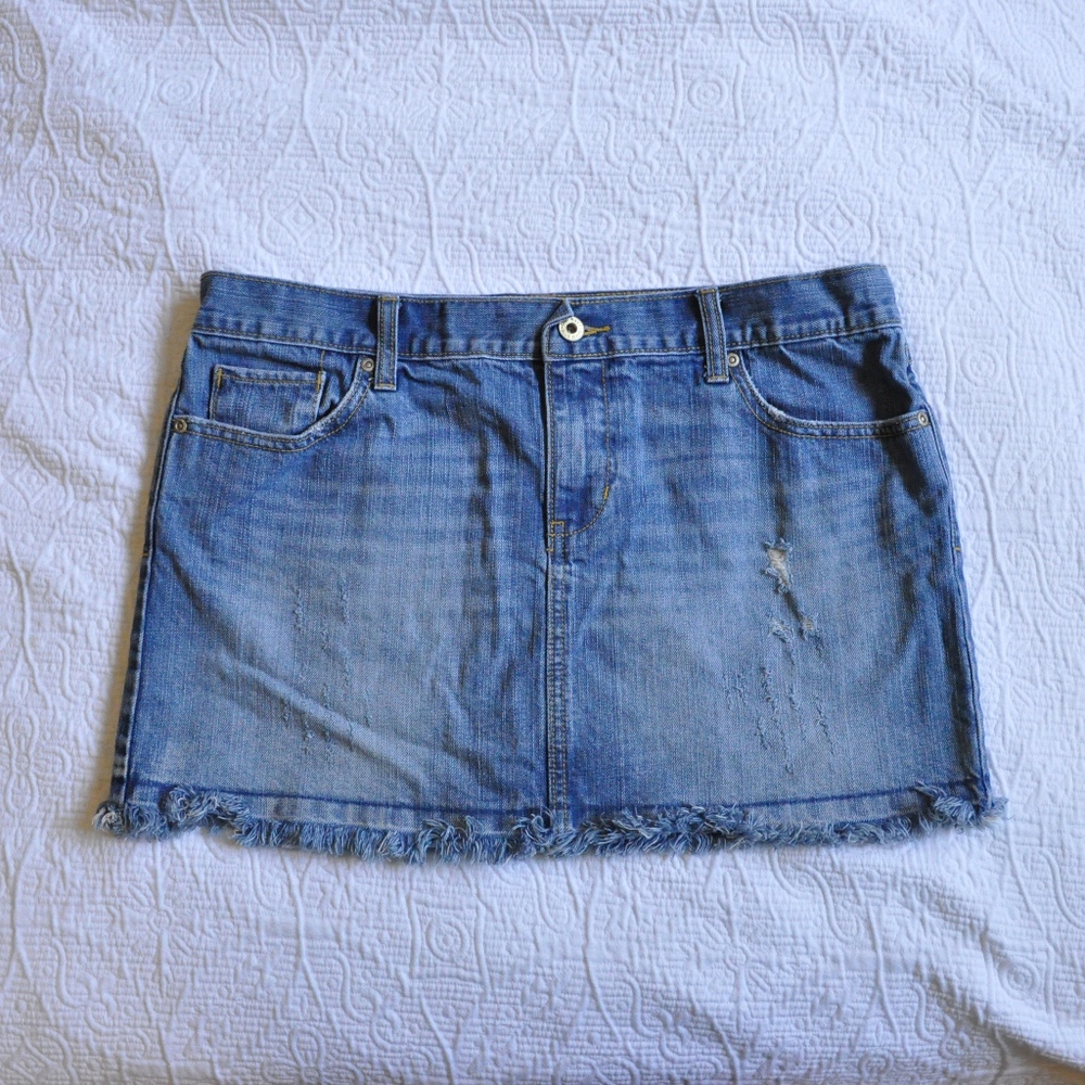 Old Navy Medium Wash Denim Mini Skirt- Size 10